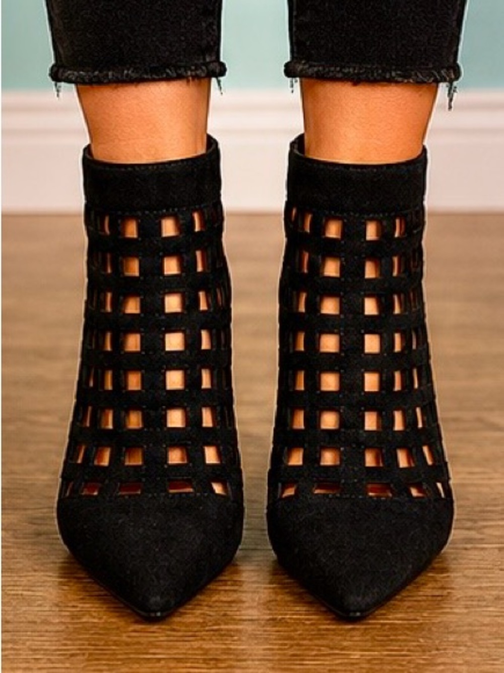 Aldo Black Suede Cutout Pointed Toe Stiletto Ankle Booties - Picture 2 of 6